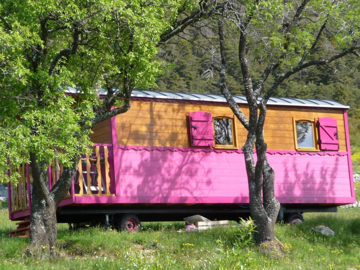Ferme Saint Pierre Hotell Bargème Exteriör bild