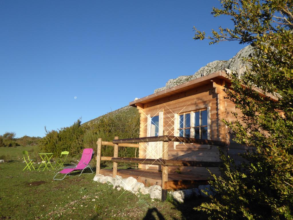 Ferme Saint Pierre Hotell Bargème Exteriör bild