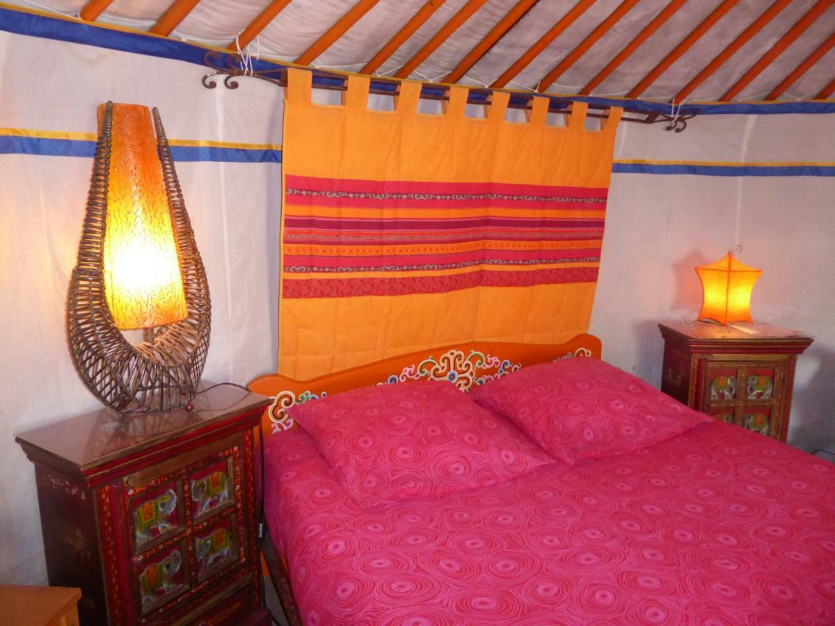 Ferme Saint Pierre Hotell Bargème Exteriör bild